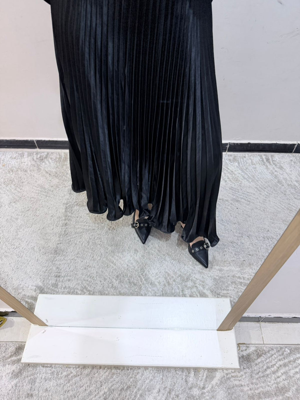 Savira flowy satin skirt