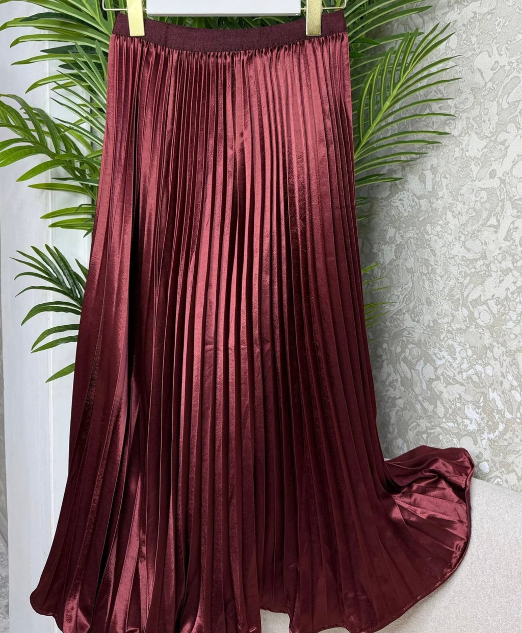 Savira flowy satin skirt