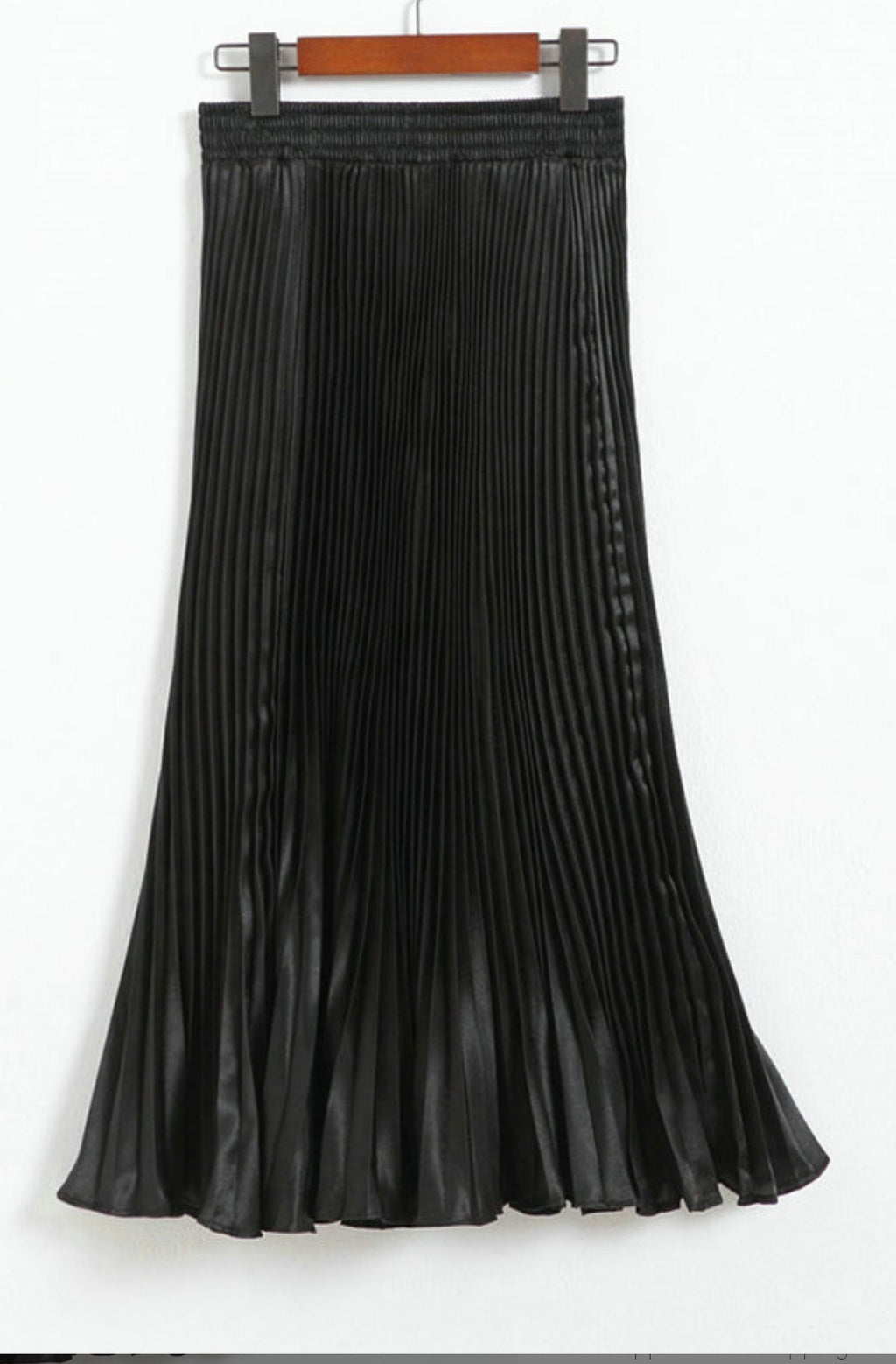 Savira flowy satin skirt